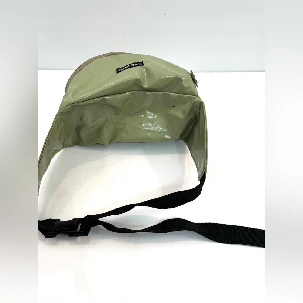 Vintage 90’s Gear Kids Unisex Green Compass Fanny Pack Waist Pack
